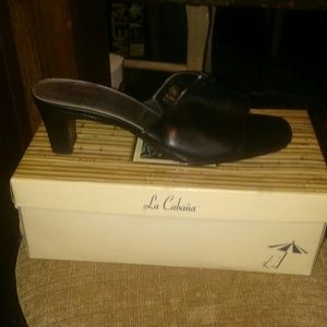 Stylish black womens shoe